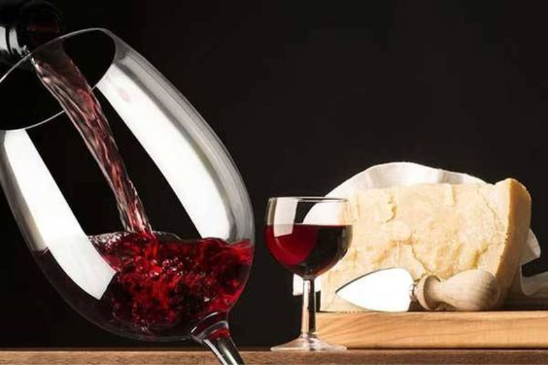 Chile là một quốc gia sản xuất rượu vang nổi tiếng trong dòng rượu vang Tân thế giới